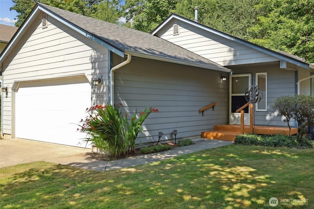 1726 Ann St NE, Olympia, WA 98506 - single story home featuring a shingled roof, a front lawn, and driveway