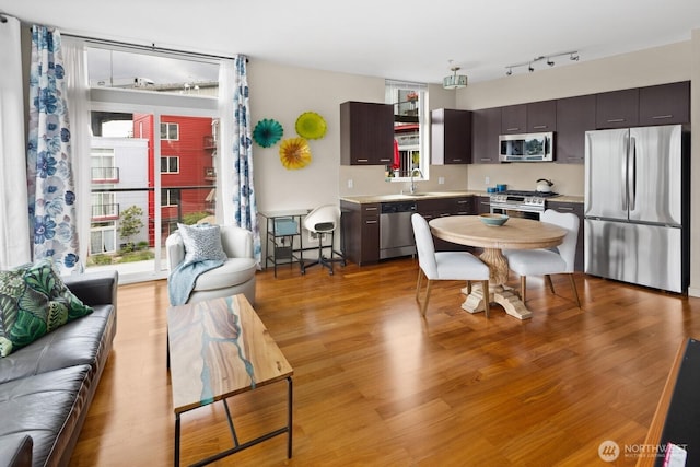 2960 Eastlake Ave E Unit 313, Seattle, WA 98102 - photo 8
