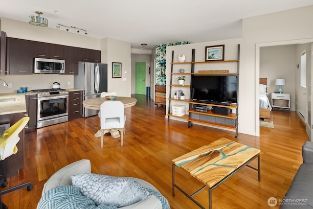 2960 Eastlake Ave E Unit 313, Seattle, WA 98102 - photo 11