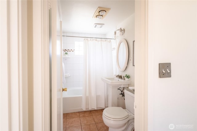 16047 Ashworth Ave N, Shoreline, WA 98133 - full bath featuring tile patterned floors and shower / tub combo with curtain