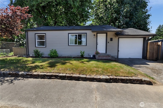 418 Jefferson St, Centralia, WA 98531 - ranch-style home featuring concrete driveway and an attached garage