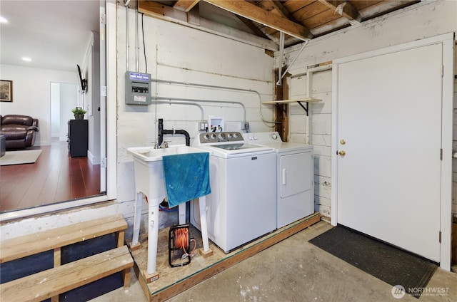 418 Jefferson St, Centralia, WA 98531 - washroom with separate washer and dryer and recessed lighting