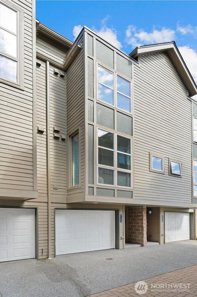 718 Nob Hill Ave N Unit B, Seattle, WA 98109 - photo 1