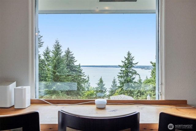 118 Highland Dr, Bellingham, WA 98225 - interior space featuring a water view
