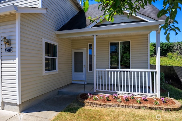 2537 Kristine Ct, Centralia, WA 98531 - property entrance with a porch and a shingled roof