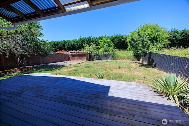 2537 Kristine Ct, Centralia, WA 98531 - wooden terrace with a fenced backyard