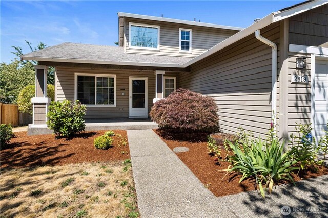 2819 Z St SE, Auburn, WA 98002 - property entrance featuring covered porch