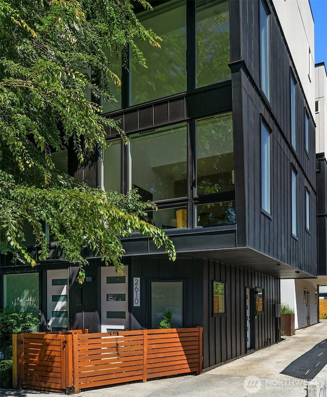 2610 E Yesler Way Unit A, Seattle, WA 98122 - view of building exterior
