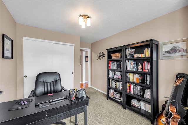 1702 7th Ave SW, Puyallup, WA 98371 - carpeted office with baseboards