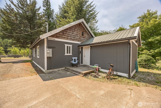 610 Westlake Ave, Morton, WA 98356 - view of front facade featuring a metal roof