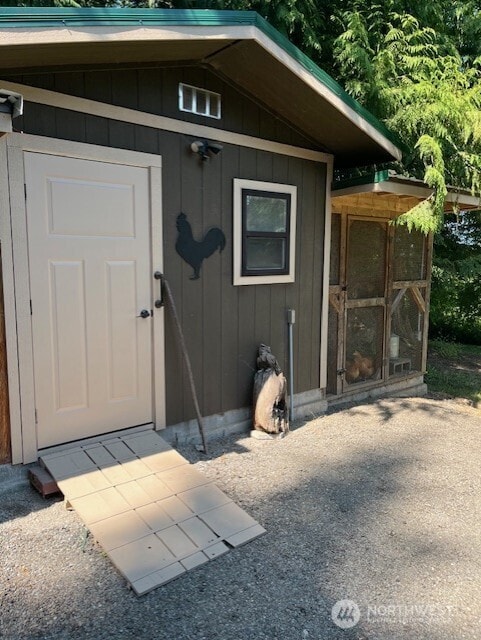 20011 Tveit Rd, Arlington, WA 98223 - property entrance with board and batten siding