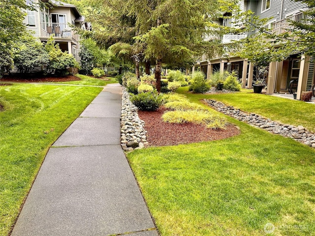 15325 SE 155th Pl Unit K1, Renton, WA 98058 - surrounding community with a yard