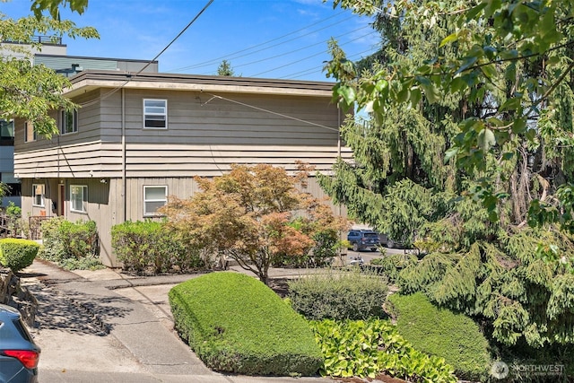3469 6th Ave W, Seattle, WA 98119 - view of side of property