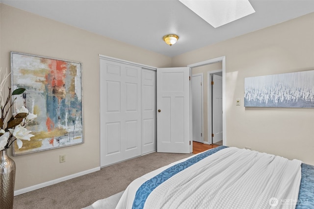8618 212th St NE, Arlington, WA 98223 - carpeted bedroom with a skylight and a closet
