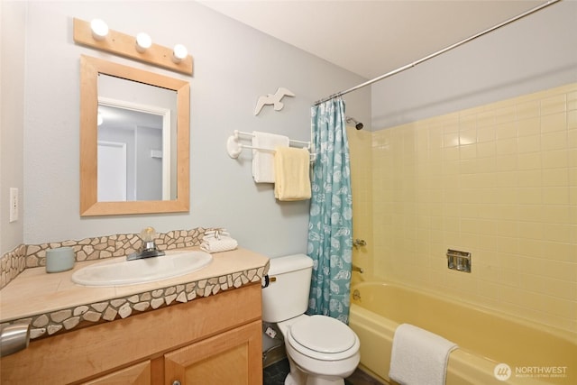 10816 NE 154th Pl, Bothell, WA 98011 - bathroom featuring shower / tub combo with curtain and vanity