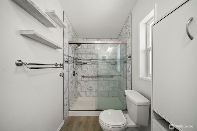1809 Heritage Hvn, Wenatchee, WA 98801 - full bath featuring a shower stall and wood finished floors
