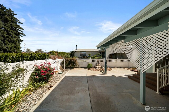 1809 Heritage Hvn, Wenatchee, WA 98801 - fenced backyard with a patio area