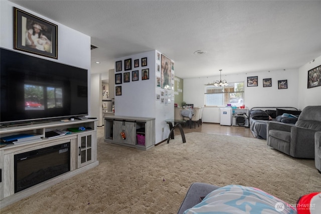 1710 E Highland Ave, Mount Vernon, WA 98273 - living room featuring a chandelier