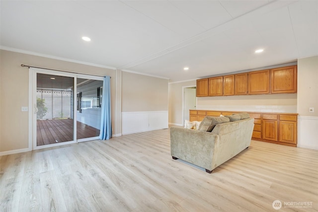 1402 22nd St NE Unit 86, Auburn, WA 98002 - living room with ornamental molding, light wood-type flooring, wainscoting, and recessed lighting