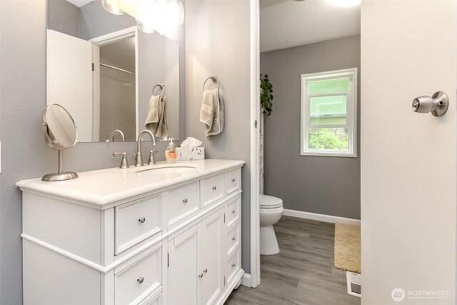 15816 251st St E, Graham, WA 98338 - full bath with vanity and wood finished floors