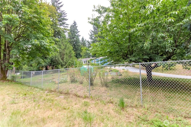 15816 251st St E, Graham, WA 98338 - view of yard