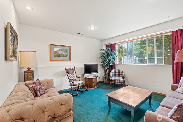 106 River St, Leavenworth, WA 98826 - carpeted living area featuring recessed lighting