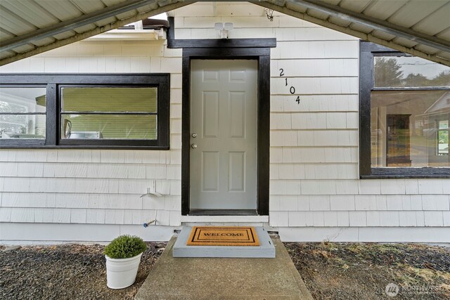 2104 Stuart St, Raymond, WA 98577 - property entrance