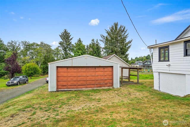 2104 Stuart St, Raymond, WA 98577 - view of detached garage