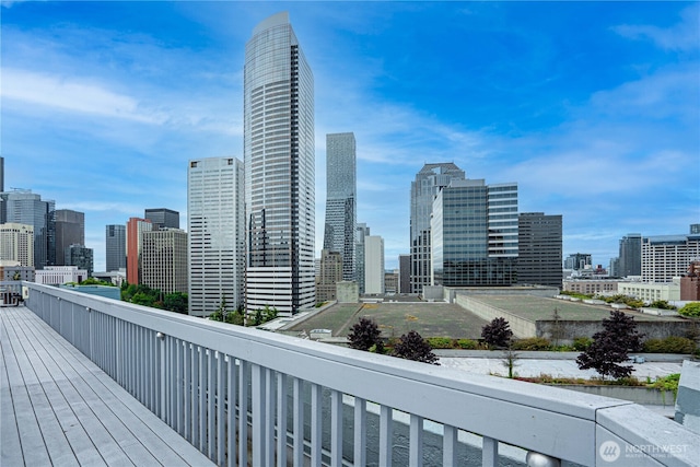 1400 Hubbell Pl Unit 909, Seattle, WA 98101 - view of city skyline