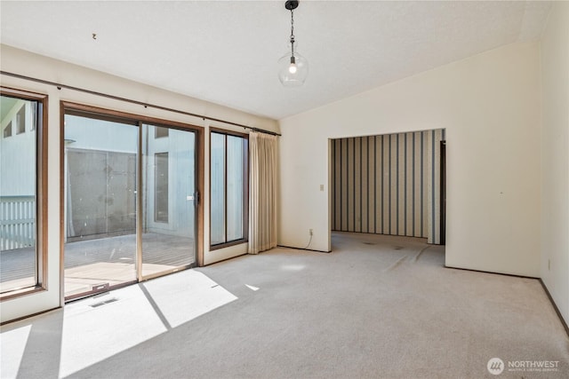 17 Jeffery Pl, Longview, WA 98632 - unfurnished room with carpet and vaulted ceiling