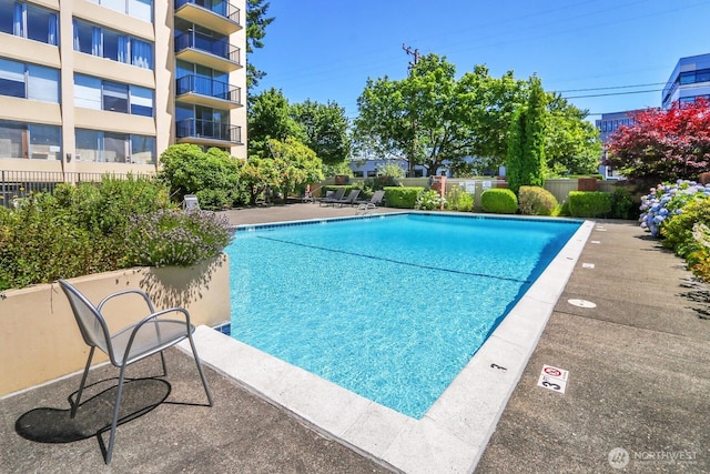 4540 8th Ave NE Unit 202, Seattle, WA 98105 - view of community pool