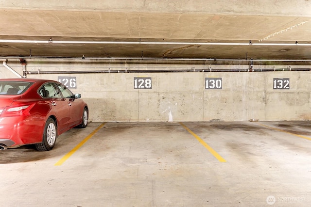 4540 8th Ave NE Unit 202, Seattle, WA 98105 - view of parking garage