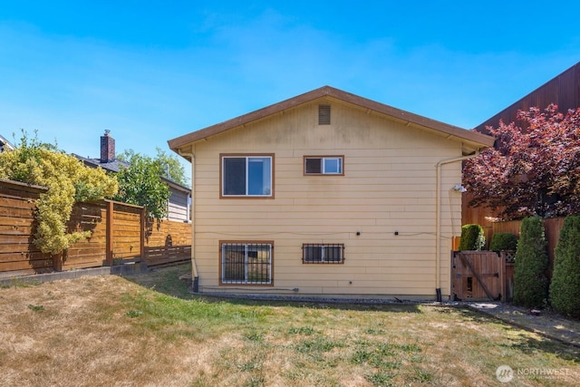 3235 33rd Ave S, Seattle, WA 98144 - rear view of property with a gate
