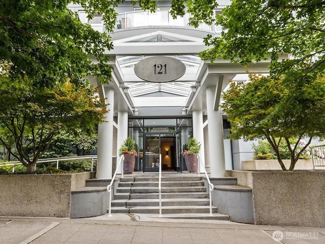 121 Vine St Unit 2405, Seattle, WA 98121 - property entrance