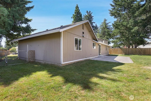 11950 SE 253rd St, Kent, WA 98030 - view of side of property with a patio