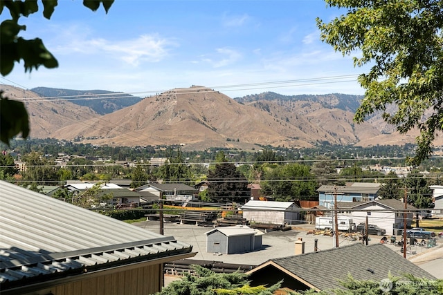 2301 NW Cascade Ave, East Wenatchee, WA 98802 - view of mountain backdrop