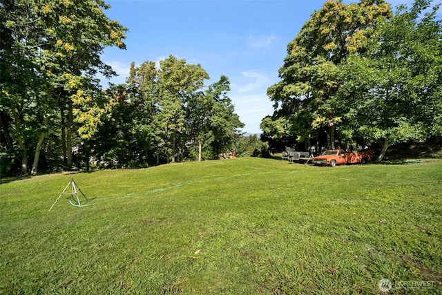 2301 NW Cascade Ave, East Wenatchee, WA 98802 - view of grassy yard
