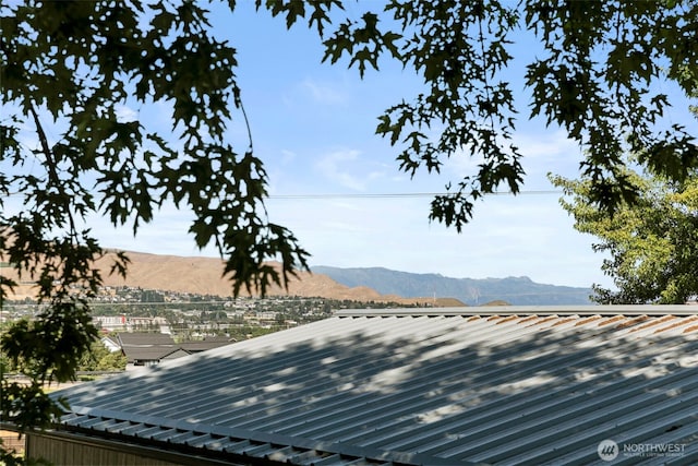 2301 NW Cascade Ave, East Wenatchee, WA 98802 - view of mountain background