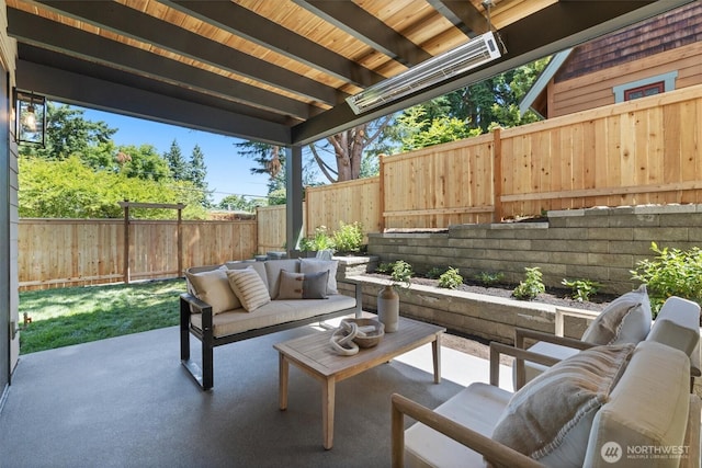 233 19th Ave, Kirkland, WA 98033 - fenced backyard with outdoor lounge area and a patio area