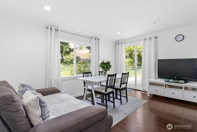 1501 58th Ave NE, Tacoma, WA 98422 - living area featuring dark wood-type flooring and recessed lighting