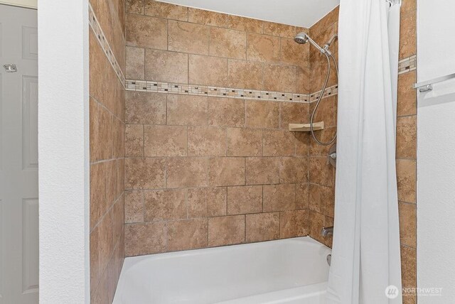 1501 58th Ave NE, Tacoma, WA 98422 - full bath featuring shower / bath combo