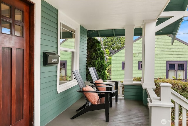 4010 Interlake Ave N, Seattle, WA 98103 - view of covered porch