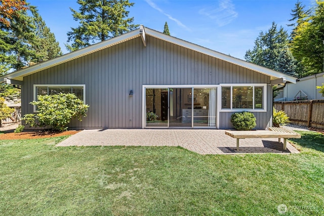 6401 146th Ave NE, Redmond, WA 98052 - rear view of property with a patio