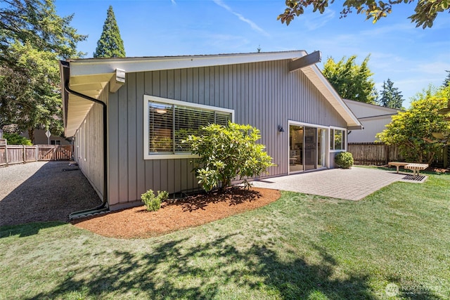 6401 146th Ave NE, Redmond, WA 98052 - rear view of property with a patio