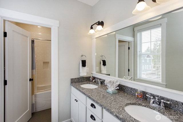 100 Horseshoe Ln, Pacific Beach, WA 98571 - full bath featuring double vanity and bathtub / shower combination