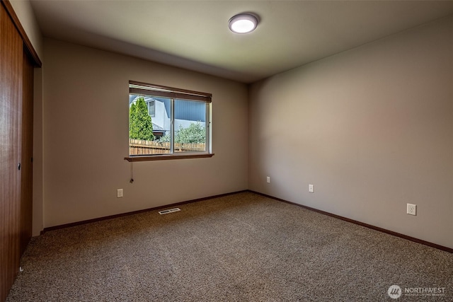 2124 Citation Loop, Wenatchee, WA 98801 - carpeted empty room with baseboards
