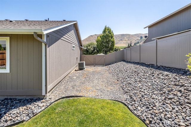2124 Citation Loop, Wenatchee, WA 98801 - view of yard featuring a mountain view and a gate