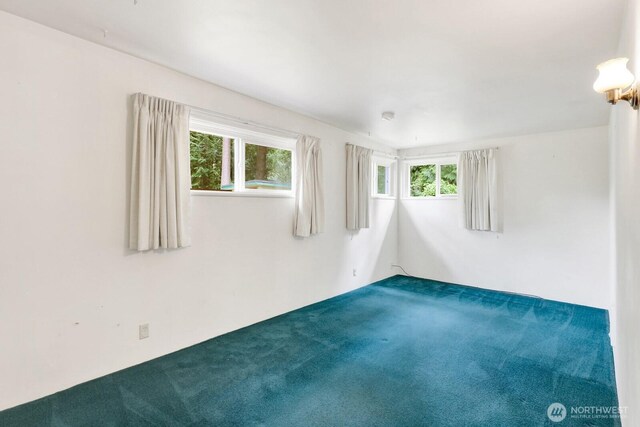 4210 Lakeway Dr, Bellingham, WA 98229 - unfurnished room featuring carpet flooring
