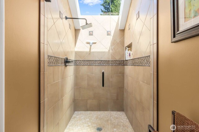 2444 220th Pl NE, Sammamish, WA 98074 - bathroom with a shower stall