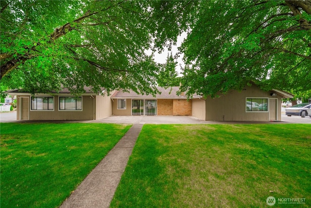 4248 A St SE Unit 423, Auburn, WA 98002 - back of property featuring a yard